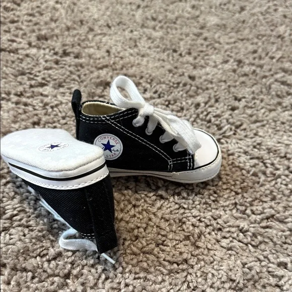 Classic Chuck Taylor Black and White Baby Crib Sneakers - Picture 4 of 4